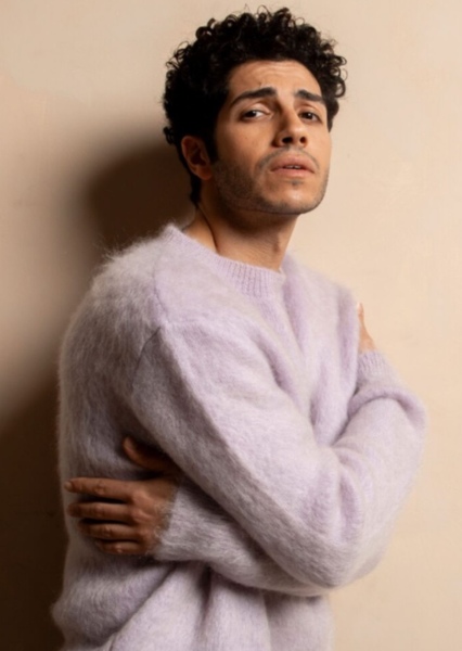 Mena Massoud photo