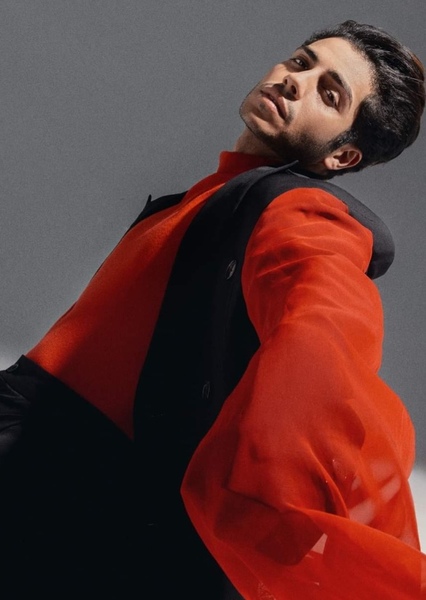 Mena Massoud photo