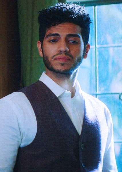 Mena Massoud photo