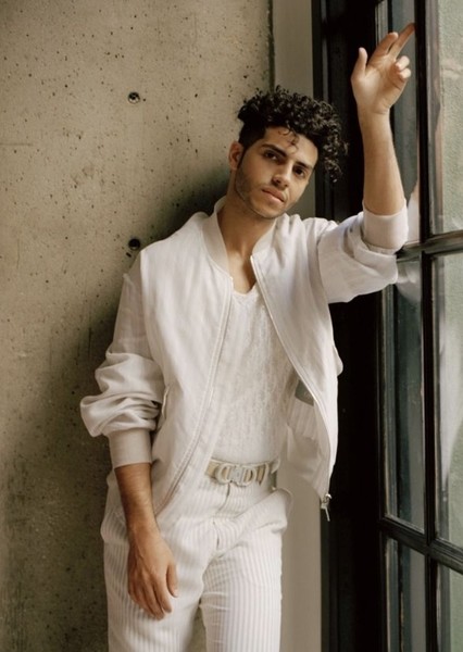 Mena Massoud photo