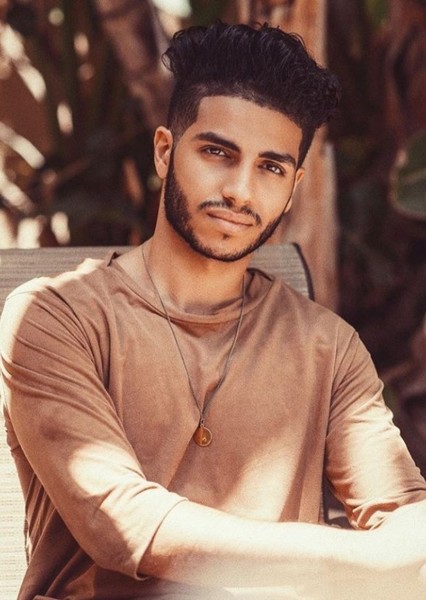 Mena Massoud photo