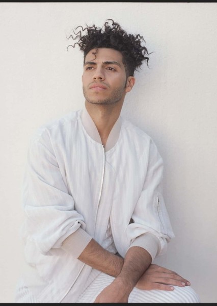 Mena Massoud photo