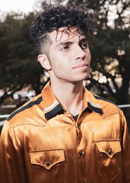 Mena Massoud photo
