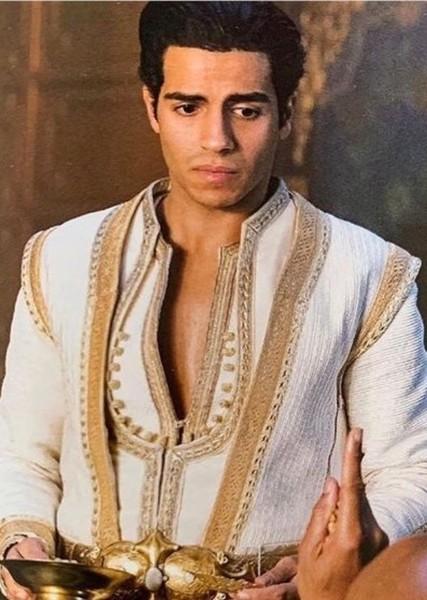 Mena Massoud photo