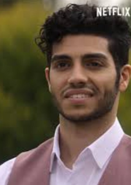 Mena Massoud photo
