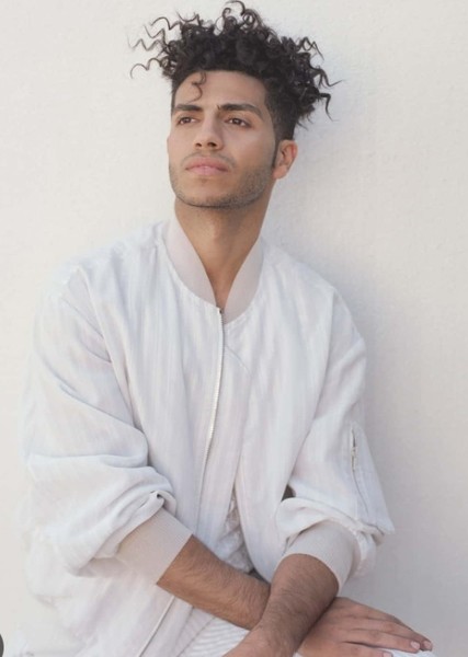 Mena Massoud photo