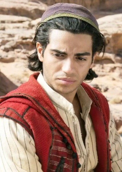 Mena Massoud photo