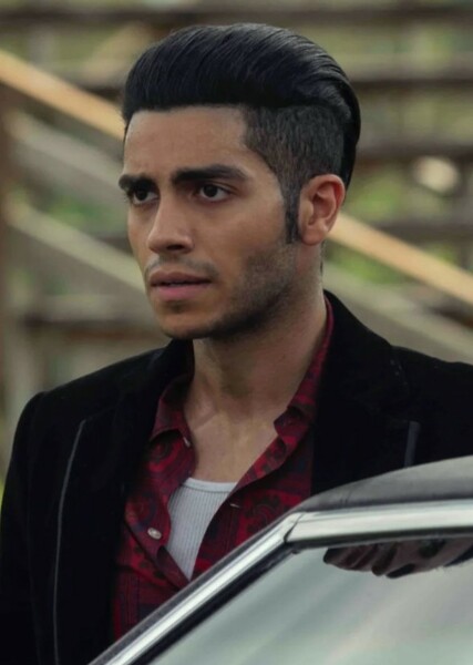 Mena Massoud photo