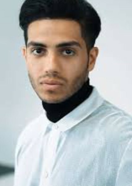 Mena Massoud photo