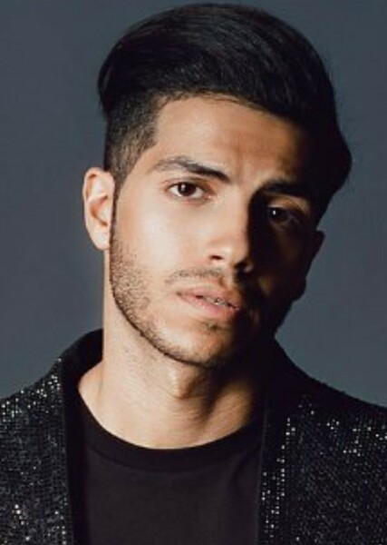 Mena Massoud photo