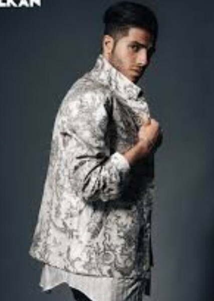 Mena Massoud photo