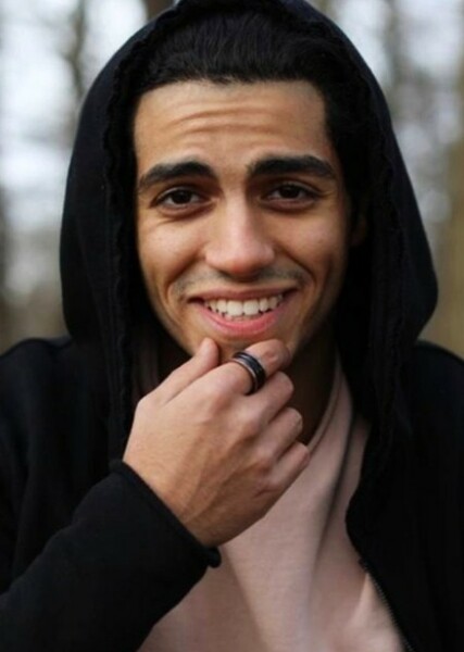 Mena Massoud photo