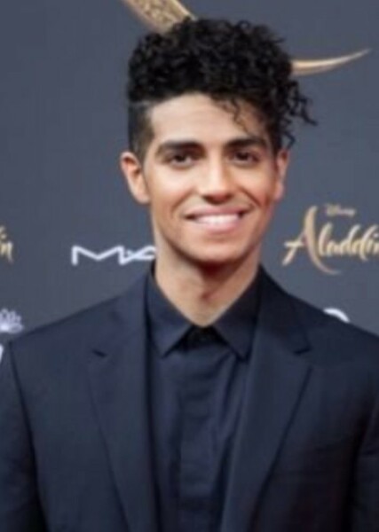 Mena Massoud photo