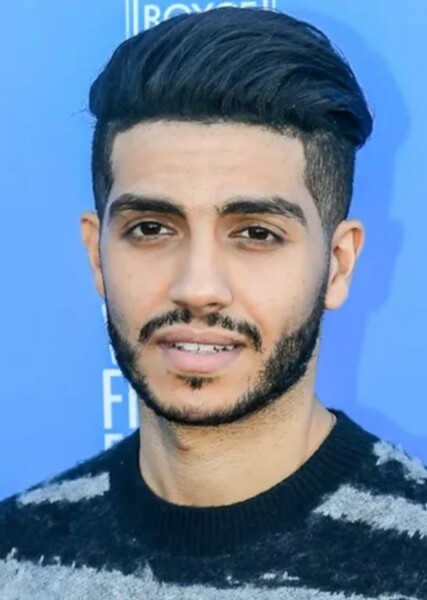 Mena Massoud photo