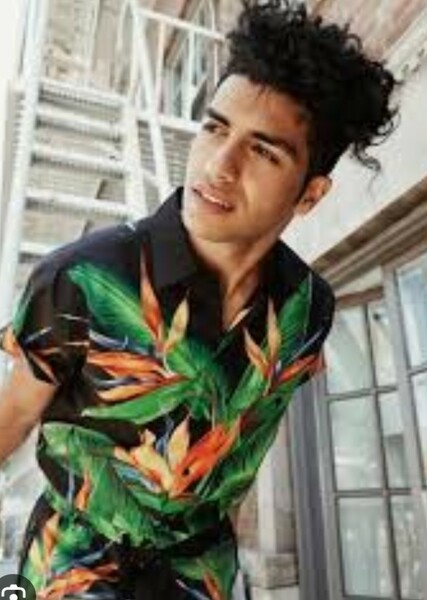 Mena Massoud photo