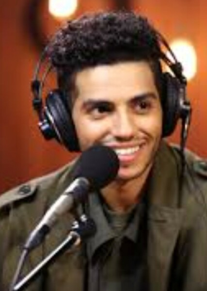 Mena Massoud photo