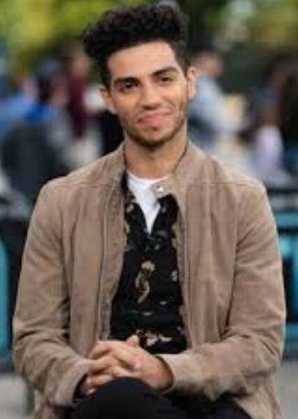 Mena Massoud photo