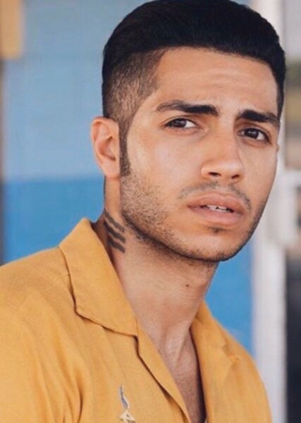 Mena Massoud photo
