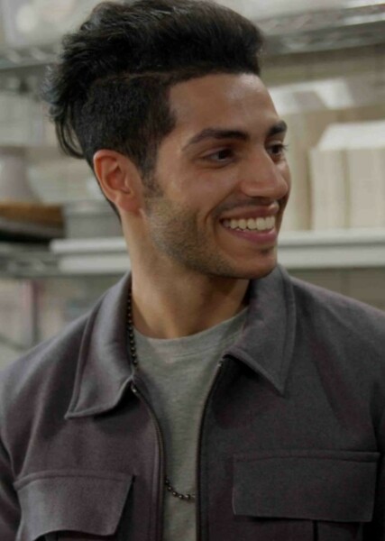 Mena Massoud photo