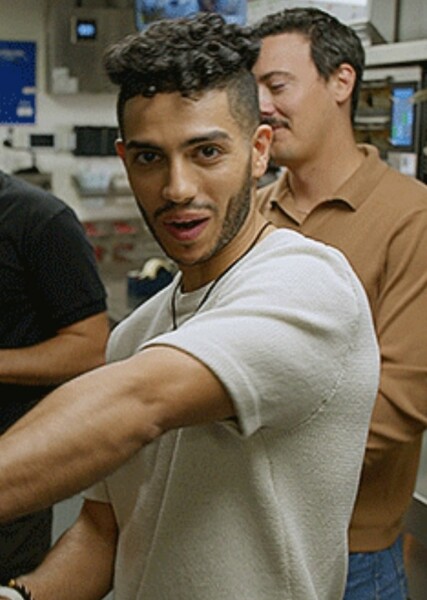 Mena Massoud photo