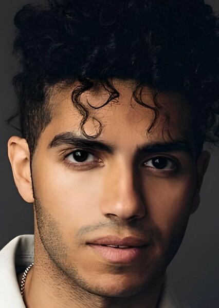 Mena Massoud photo