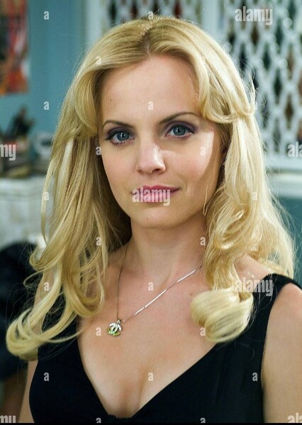 Mena Suvari photo