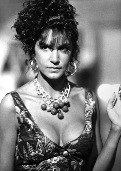 Mercedes Ruehl photo
