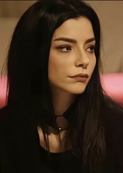 Merve Boluğur photo