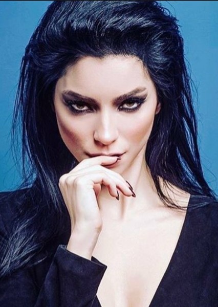 Merve Boluğur photo