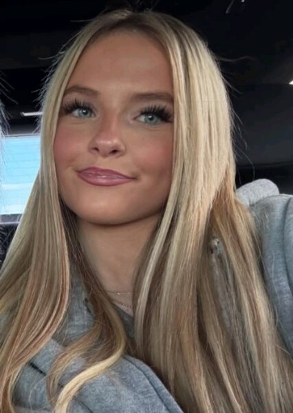 Mia Allan photo
