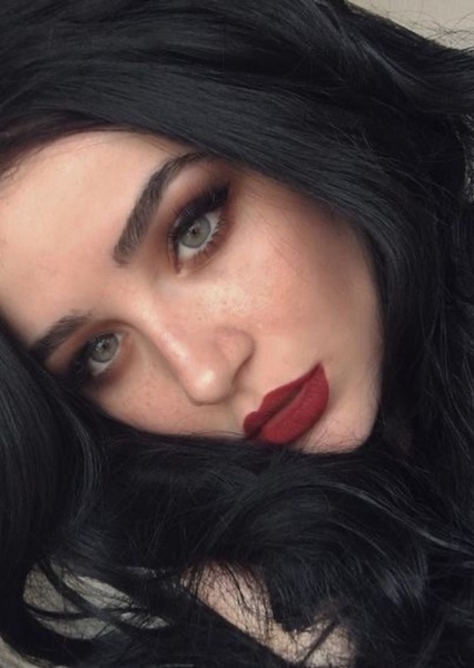 Mia Alves photo