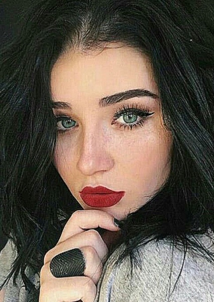 Mia Alves photo