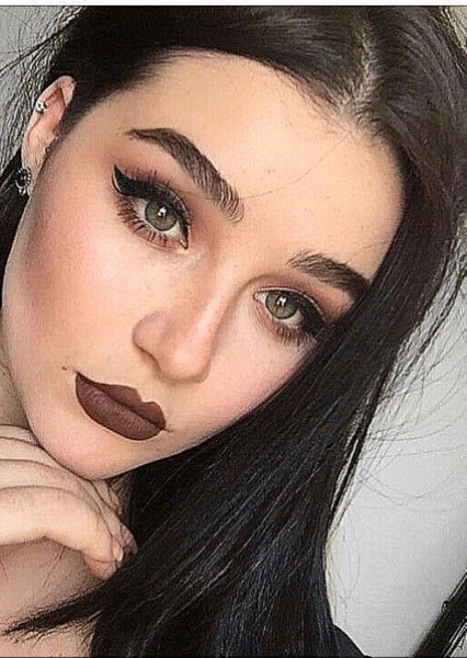Mia Alves photo
