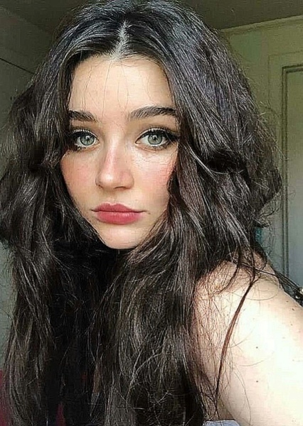 Mia Alves photo