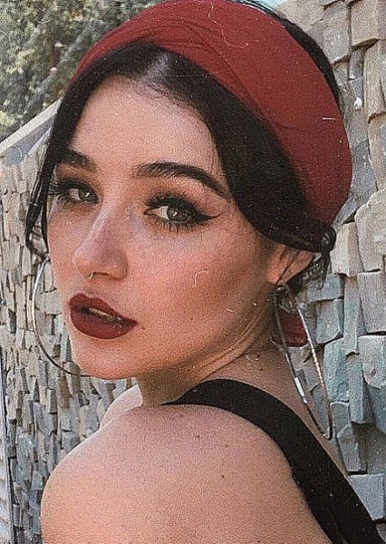 Mia Alves photo
