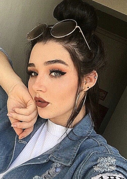 Mia Alves photo