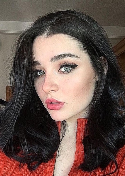 Mia Alves photo