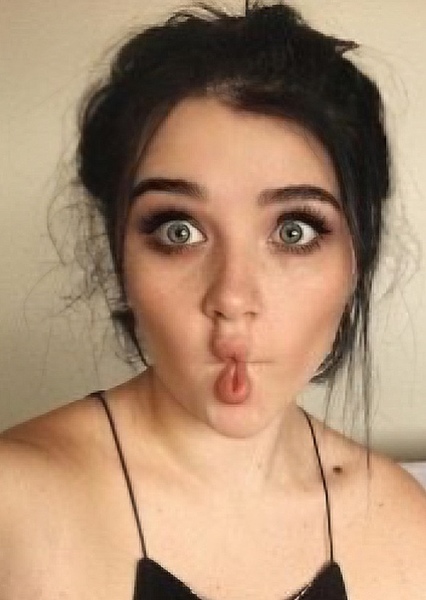 Mia Alves photo