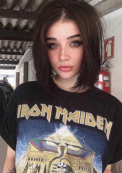 Mia Alves photo