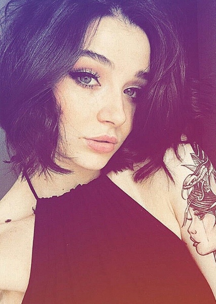 Mia Alves photo