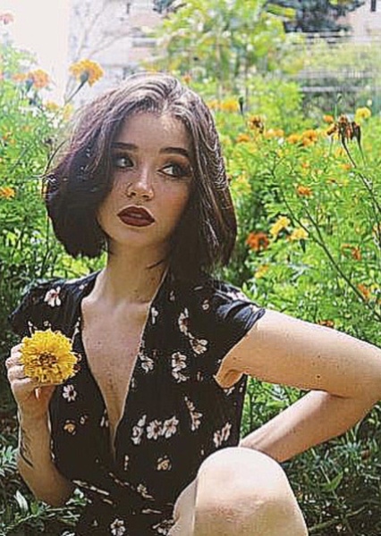 Mia Alves photo