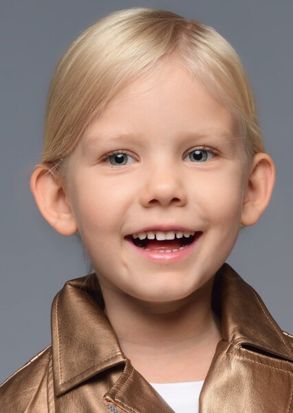 Mia Averchuk photo