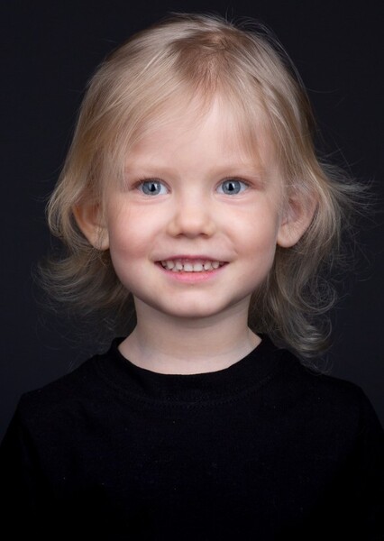Mia Averchuk photo