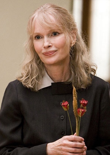 Mia Farrow photo