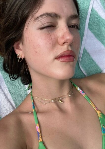 Mia Fernandez photo