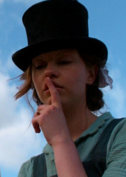 Mia Goth photo