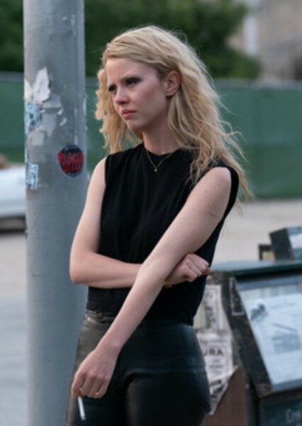 Mia Goth photo