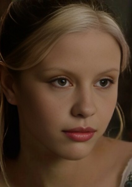 Mia Goth photo