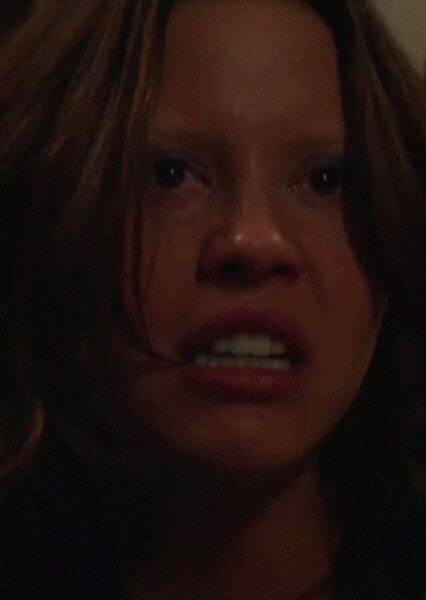 Mia Goth photo