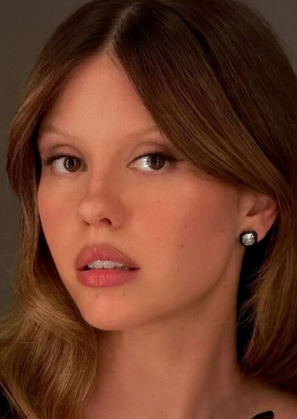 Mia Goth photo